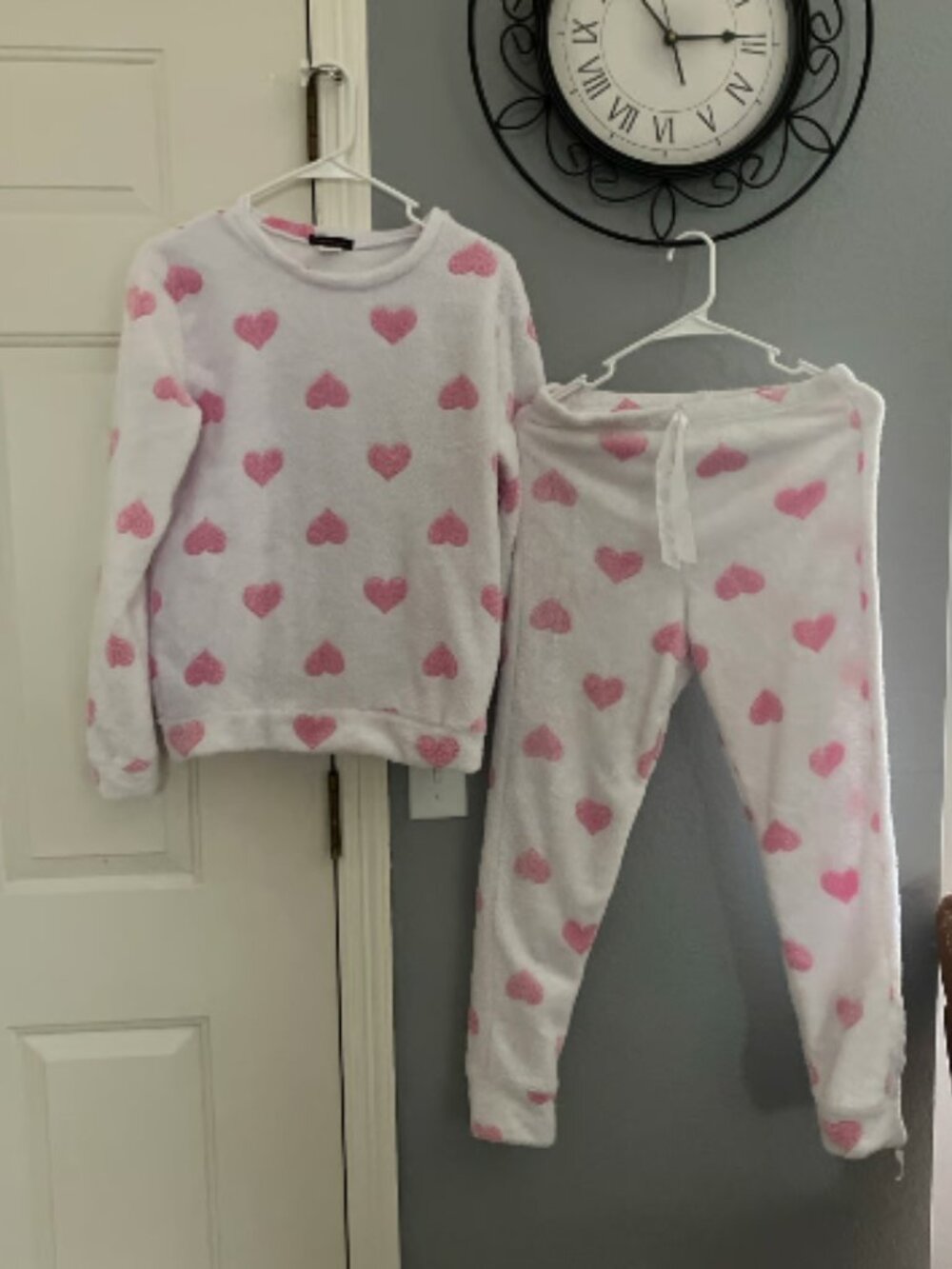 Grumpy & Gorgeous Brand Size Large Heart Pattern Lounge Set
